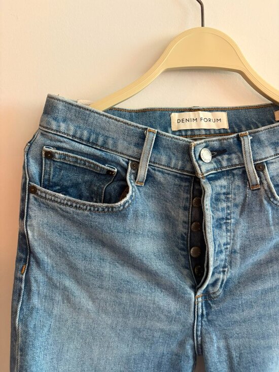 Aritzia Denim Forum Denim - Aritzia Denim Forum The Yoko High Rise Slim Jeans | Light Wash | Size 27